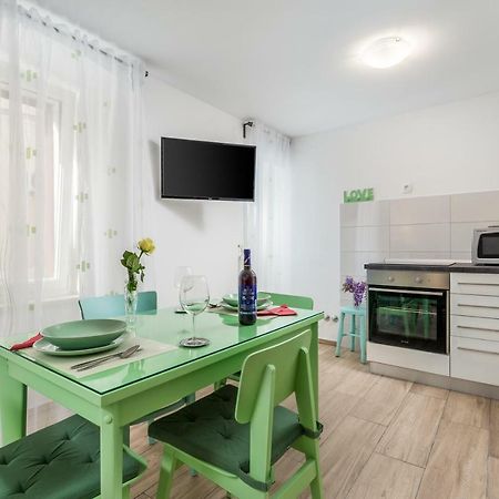 Adeona Apartments リエカ エクステリア 写真